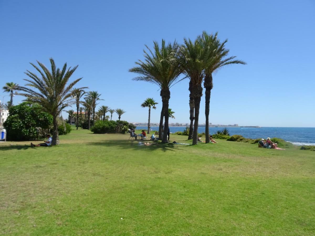Апартаменты Brisas Del Mar Azul Торевьиа Экстерьер фото