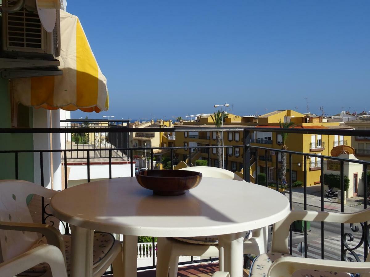 Апартаменты Brisas Del Mar Azul Торевьиа Экстерьер фото