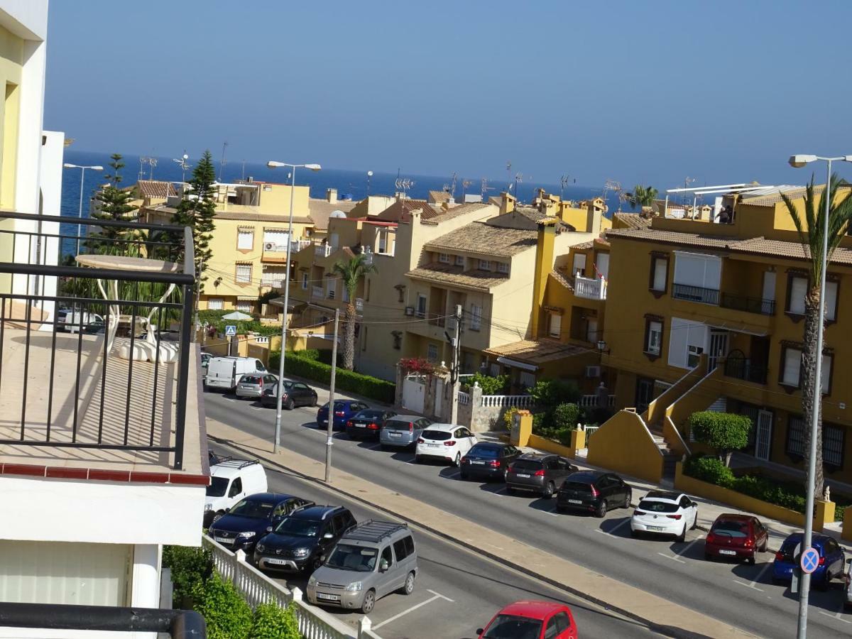 Апартаменты Brisas Del Mar Azul Торевьиа Экстерьер фото